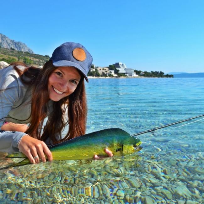 Fotosoutěž VODA 2017 – Kateřina Švagrová: Mahi mahi pod pohořím Biokovo 