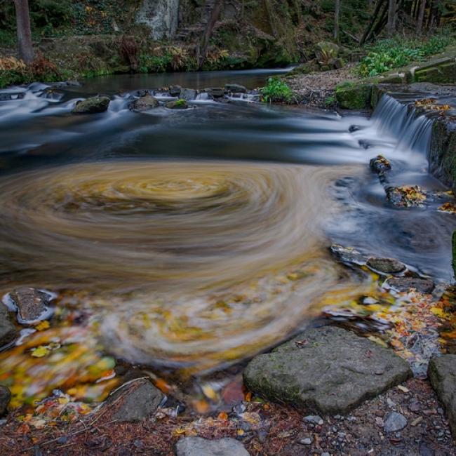 Fotosoutěž VODA 2019 – Aleš Häusler: Kola na vodě