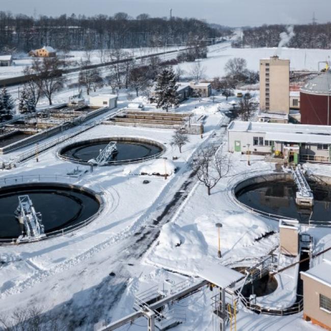 Foto a video soutěž VODA 2021- Pavel Zubek: ČOV Český Těšín pod bílou peřinou